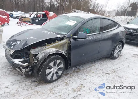 2022 Tesla Model Y Long Range Dual Motor All-Wheel Drive z USA, uszkodzony, nr VIN 7SAYGDEE0NF382309